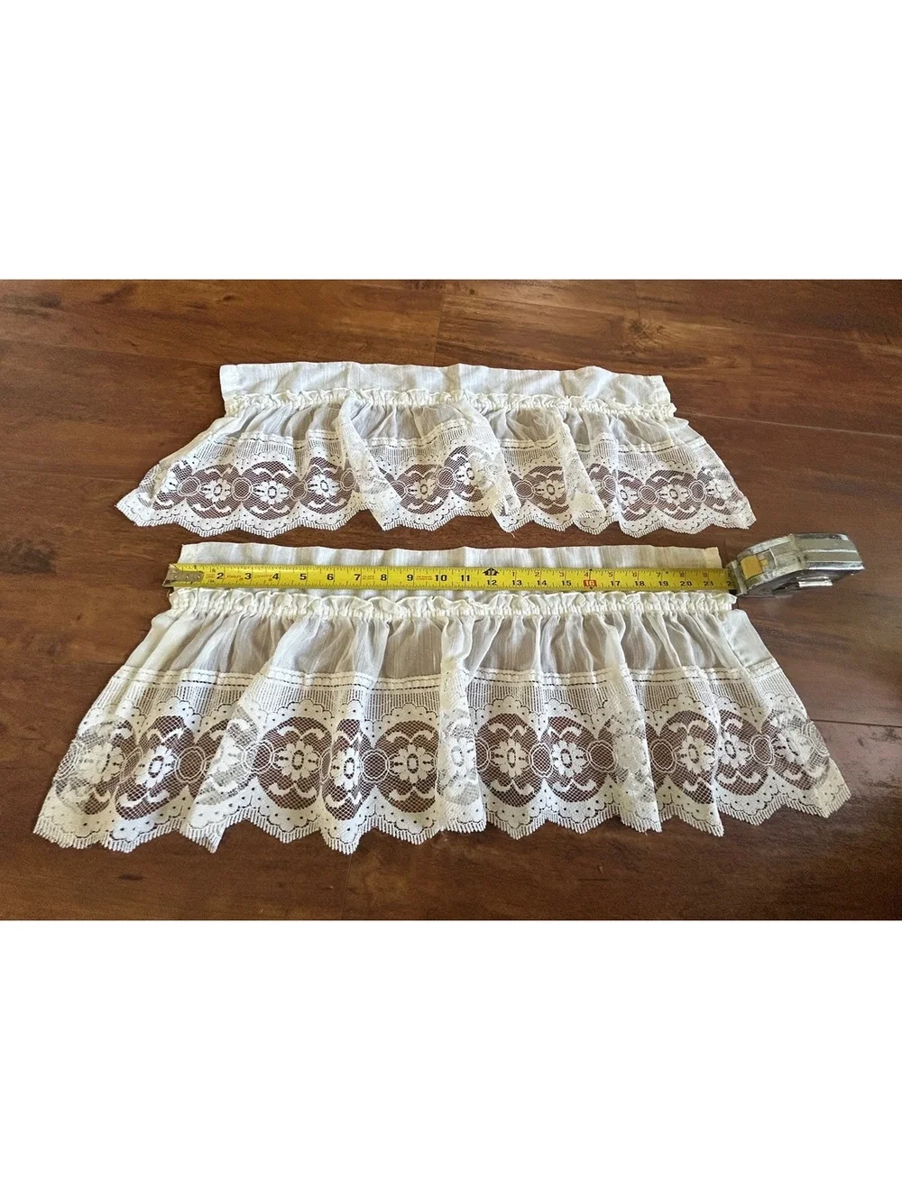 Set of Two Vintage Cream Lace Curtains with Floral Pattern